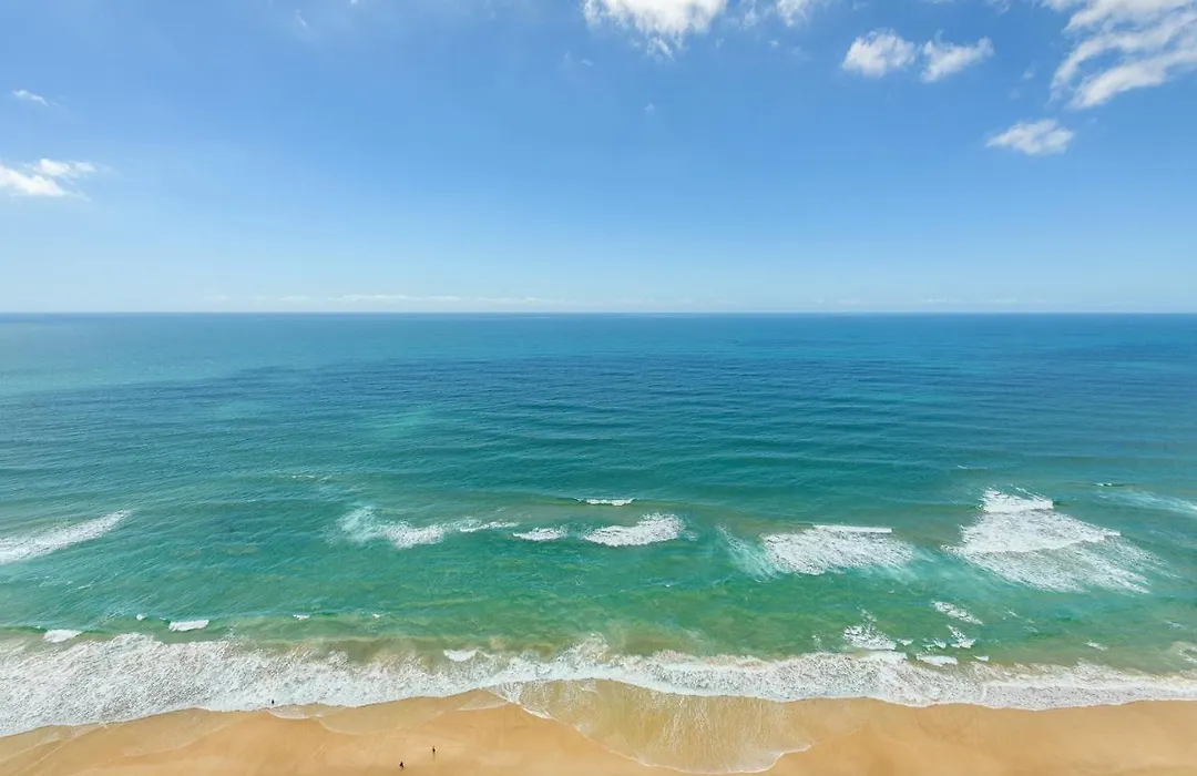 Meriton Suites Surfers Paradise-1