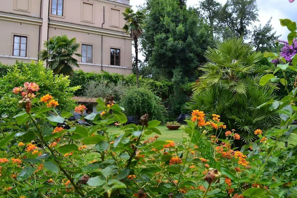 Villa Riari Garden-1