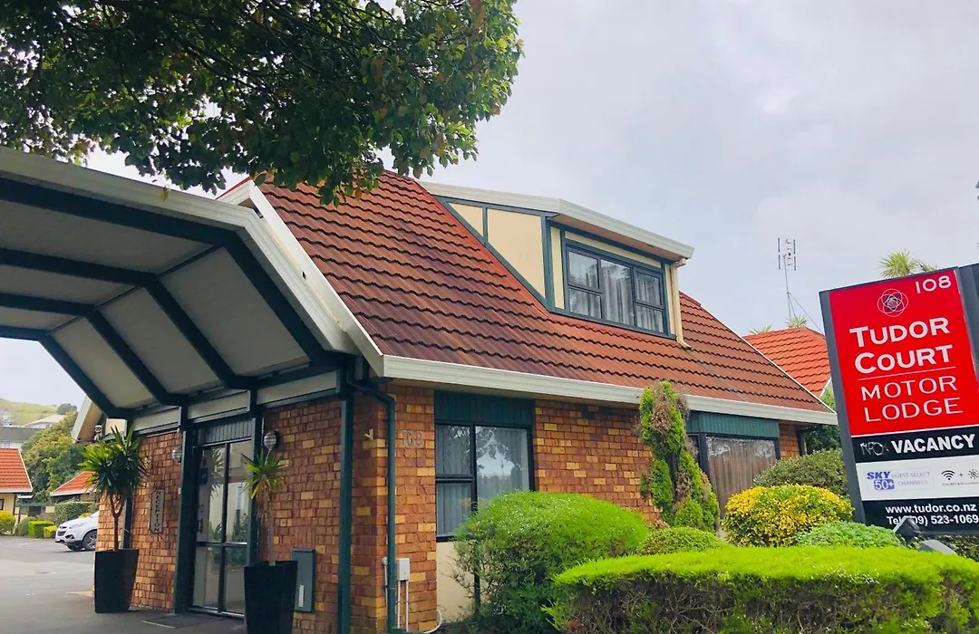 Tudor Court Motor Lodge-1