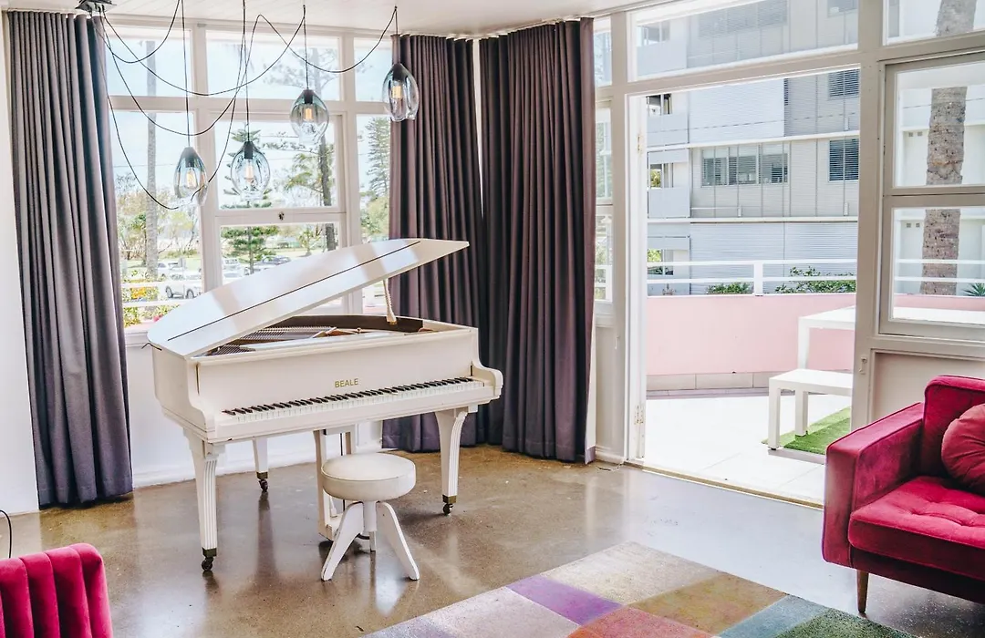 The Pink Hotel Coolangatta-1