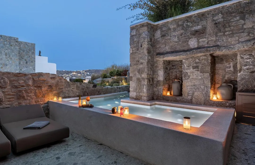 Aeonic Suites And Spa-1