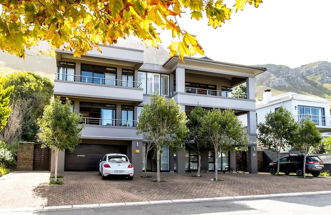 Selkirk House-1