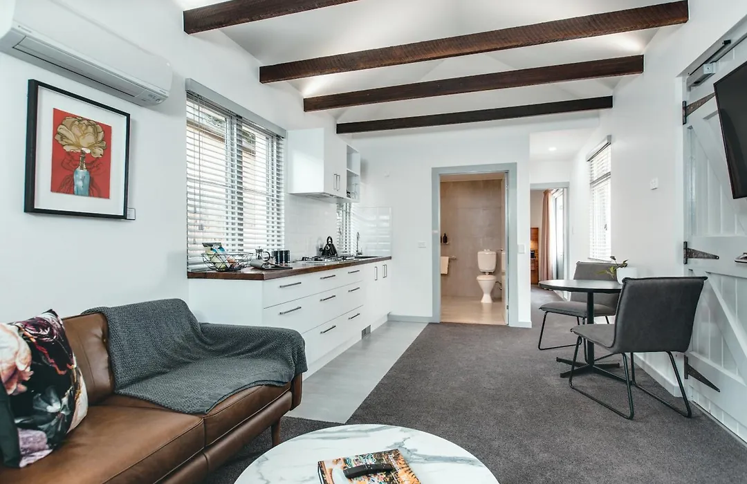 Maylands Lodge-1