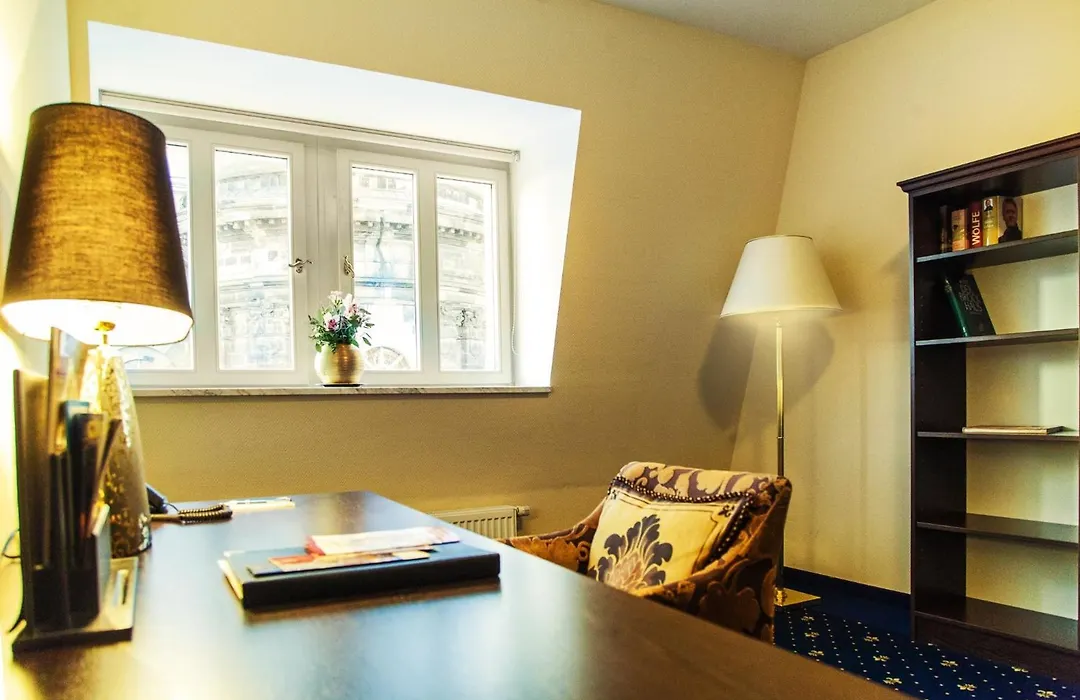 Hotel Suitess-1