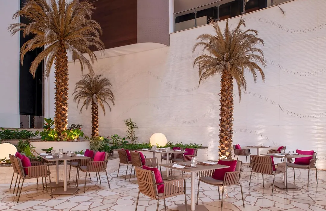 Crowne Plaza Doha - The Business Park By Ihg-1