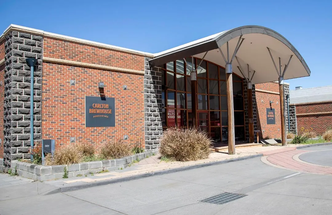 Mainstay Suites Abbotsford-1