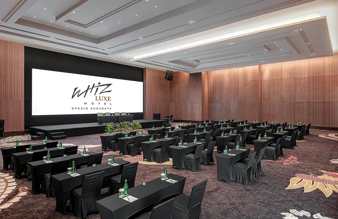 Whiz Luxe Hotel Spazio Surabaya-1