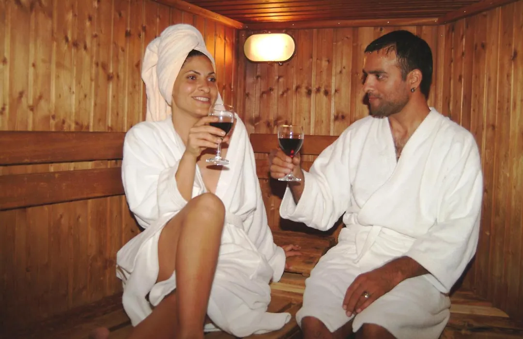 The Seasons Hotel -Studio & Suite-1