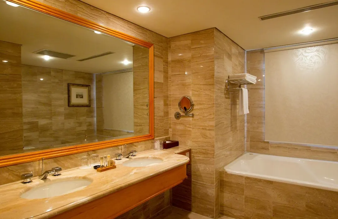 The Lees Hotel-1