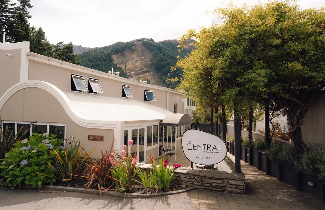 The Central Hotel Queenstown, A Naumi Chapter-1