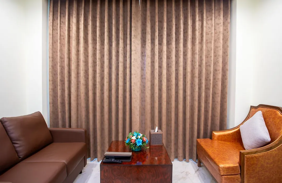 The Avenue Grand-1