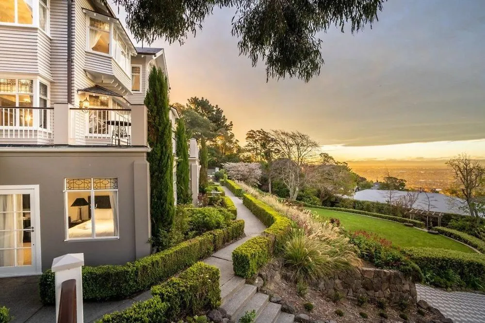 Hackthorne Gardens Luxury Accommodation-1