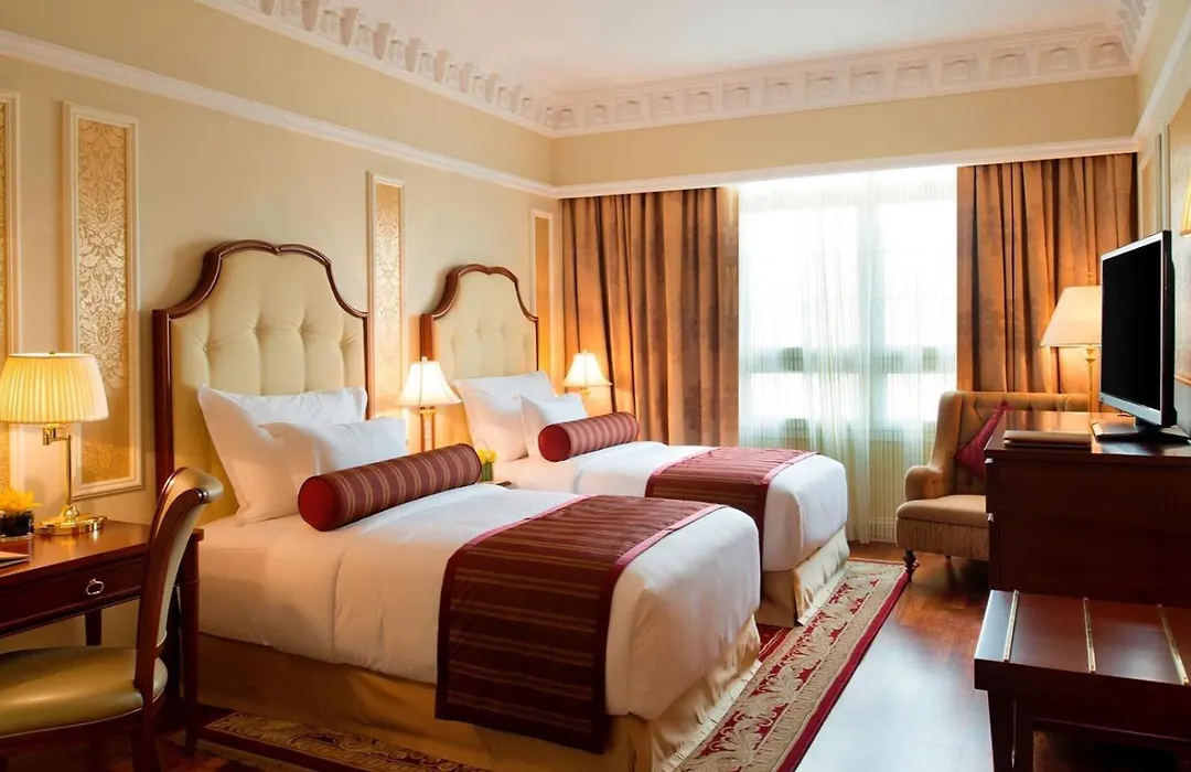 Warwick Doha-1