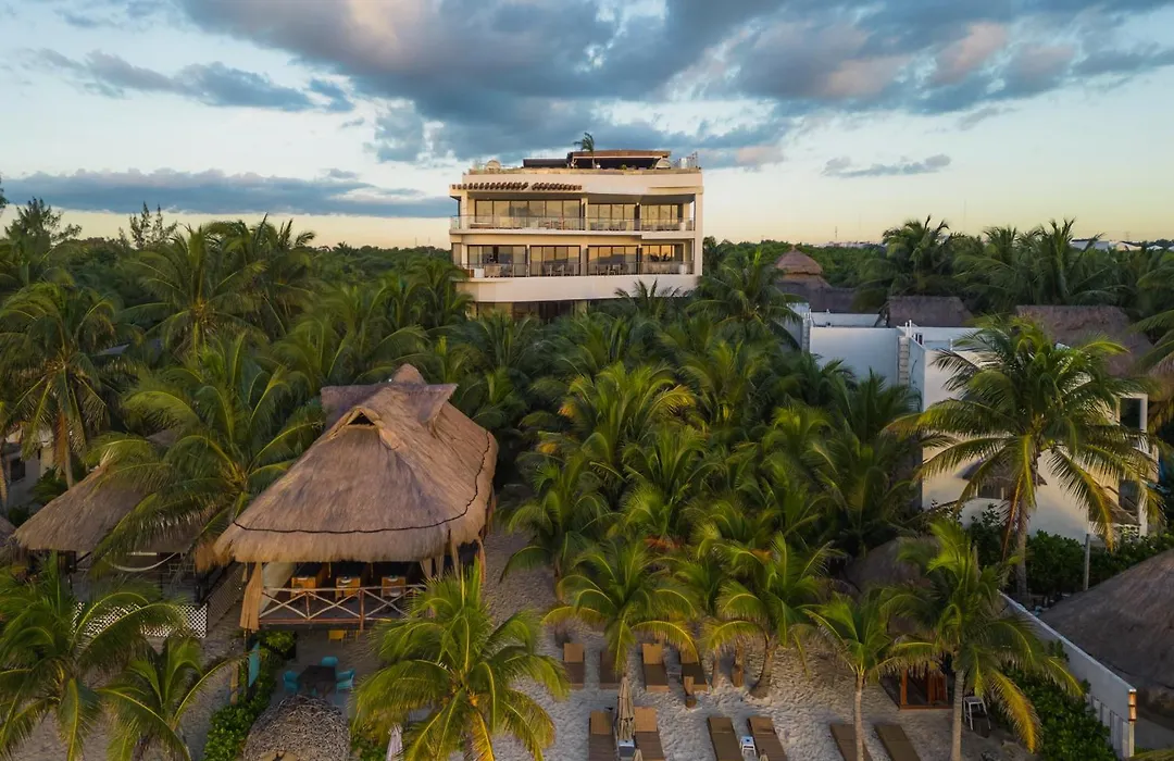 Mvngata Beach Hotel-1