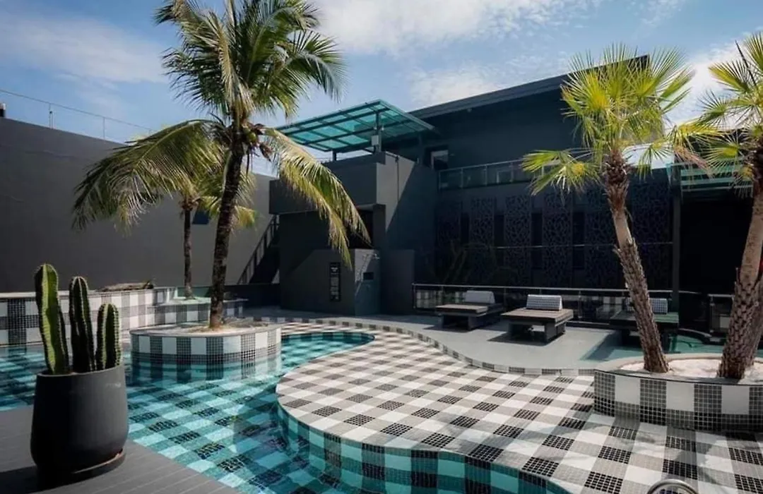 Foto Hotel Phuket Beachfront-1