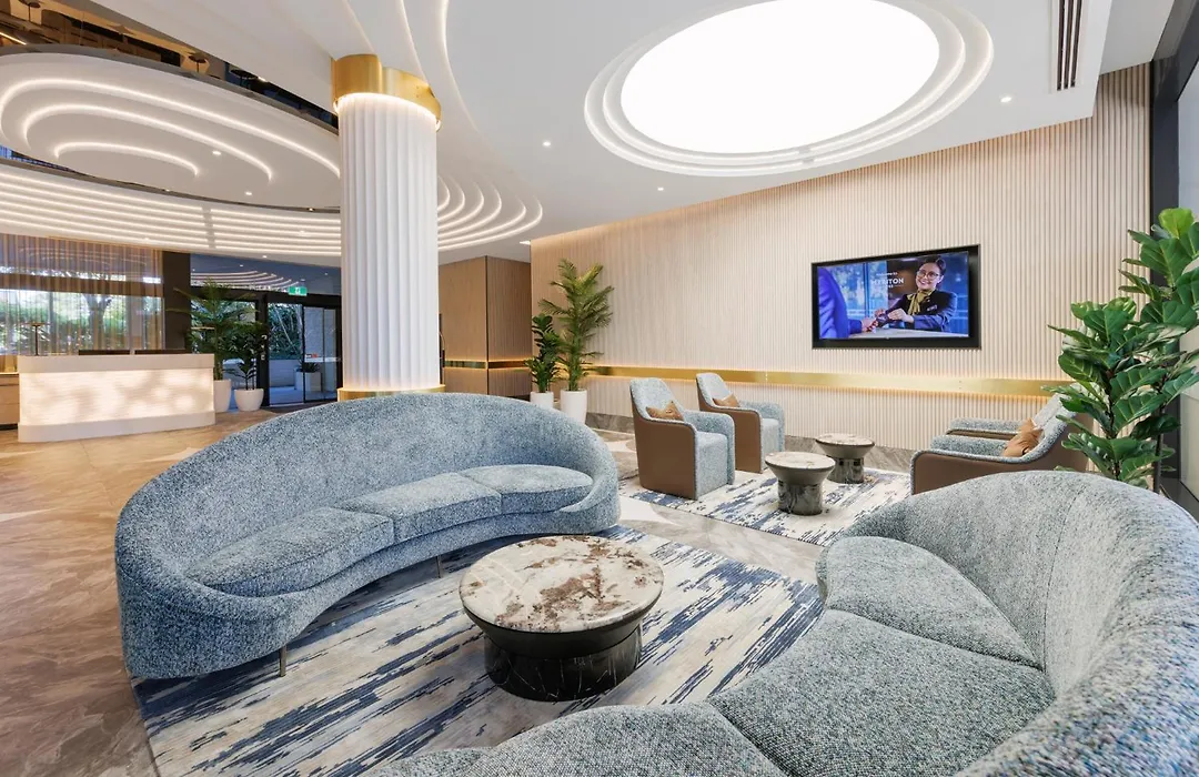 Meriton Suites Broadbeach-1