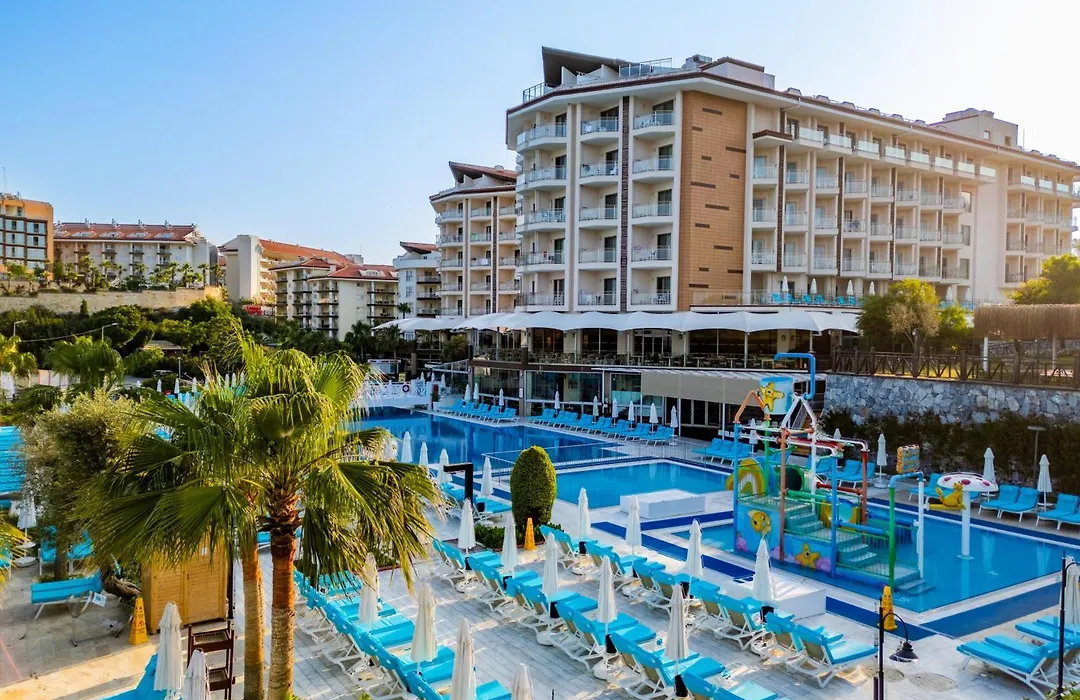 Ramada Resort Kusadasi & Golf-1