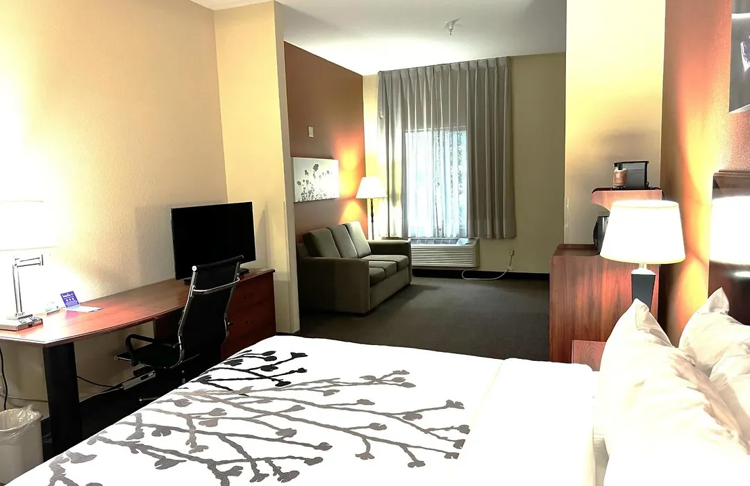 Sleep Inn & Suites Madison - Monona-1