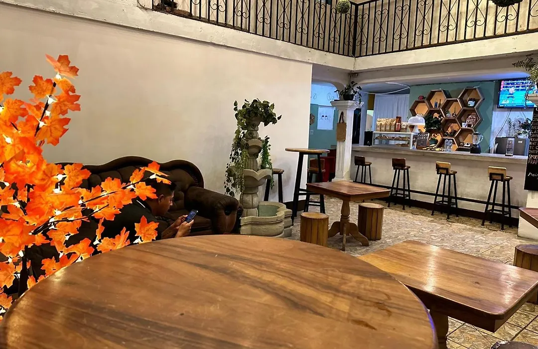 Neizan Hotel-1