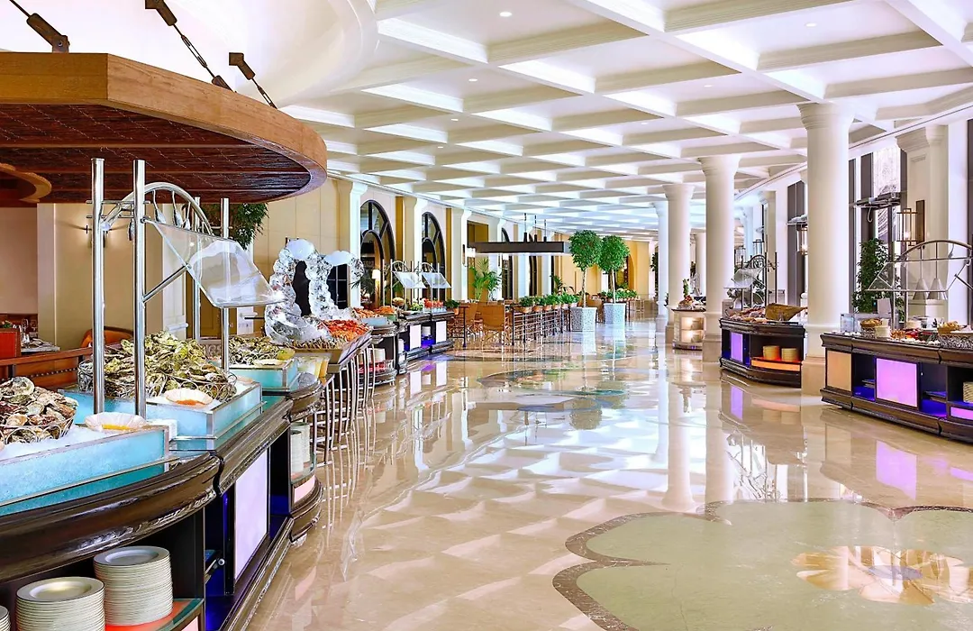 The Ritz-Carlton Abu Dhabi, Grand Canal-1