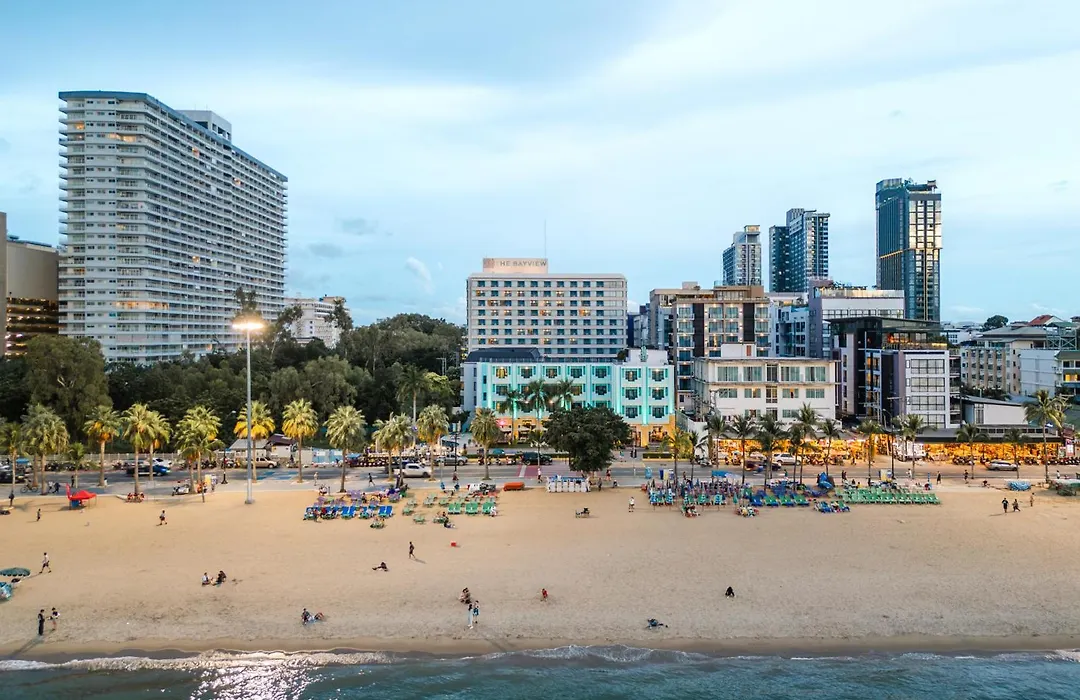 Wave Hotel Pattaya-1