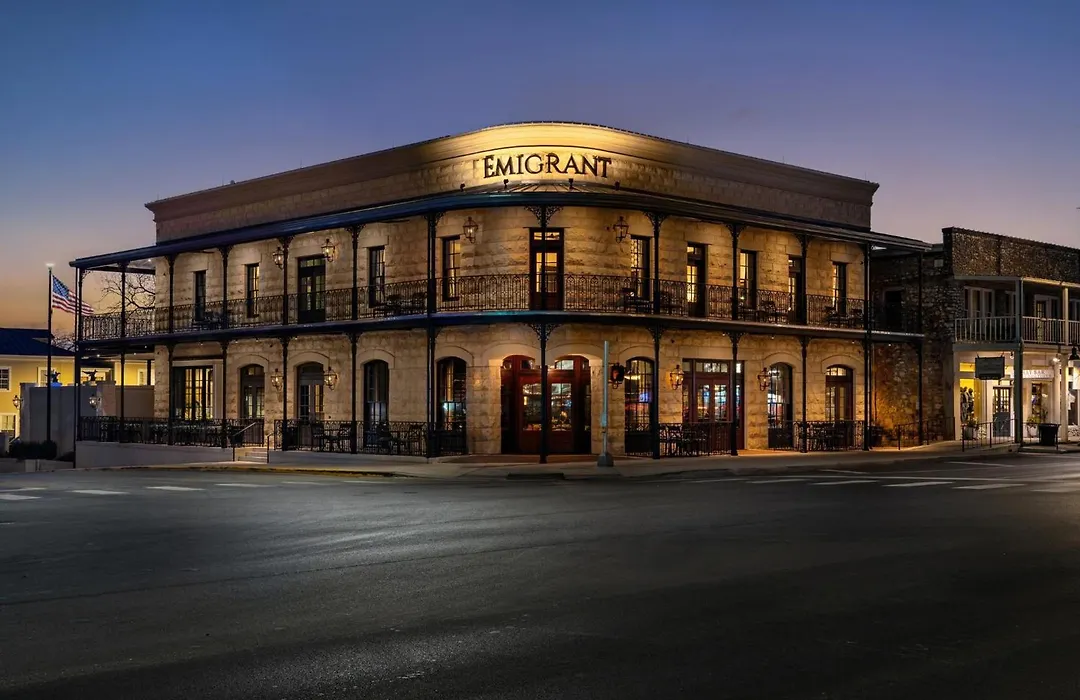 Emigrant Boutique Hotel-1
