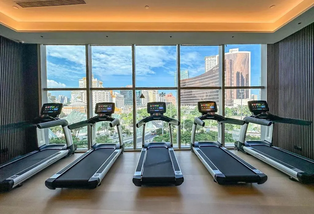 Yoho Resorts World Hotel-1
