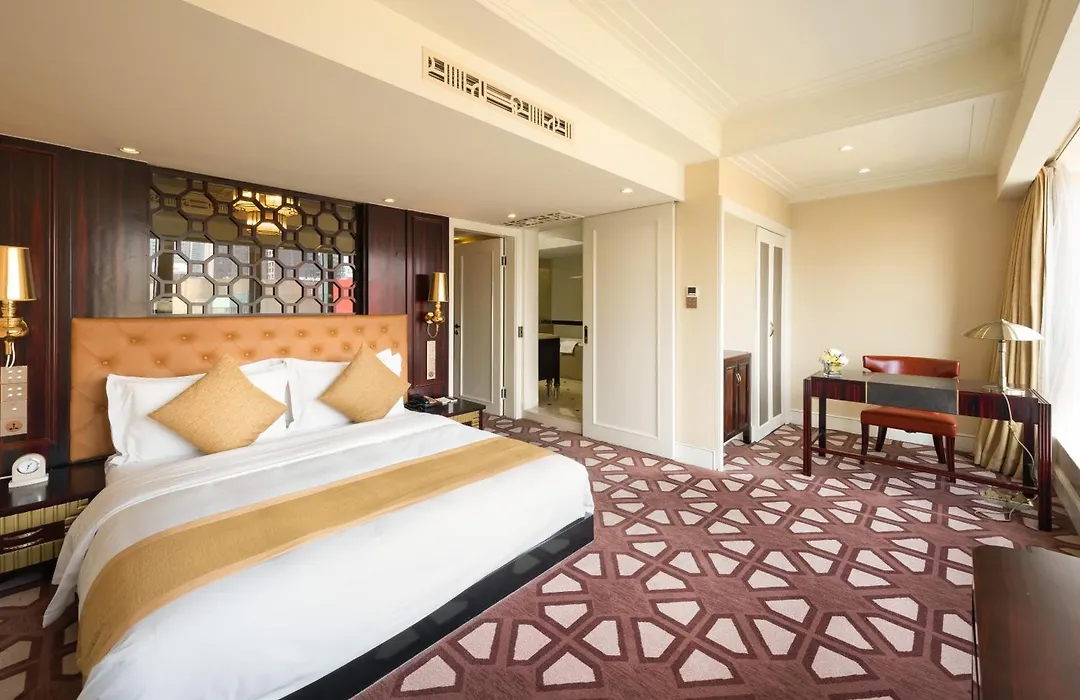 Paramount Gallery Hotel-1