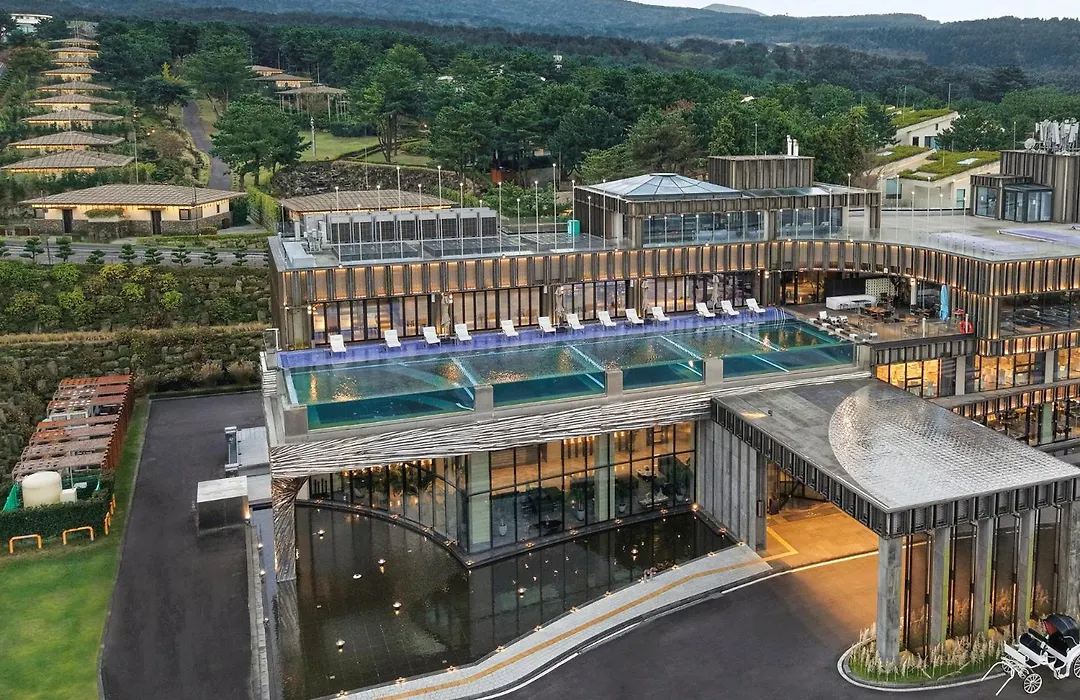 Amber Pure Hill Hotels & Resorts Jeju-1