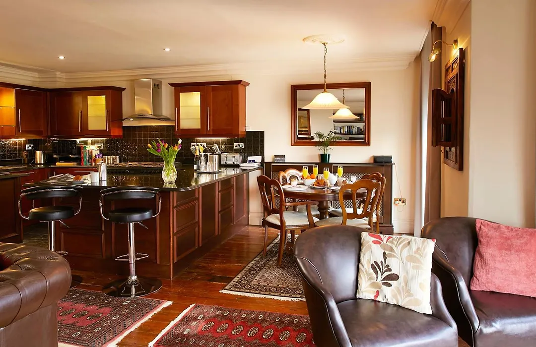 Mansion House-1