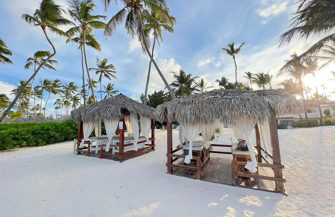 Serenity Suites With Rooftop Pool, Beach Club, Spa, Restaurants-1