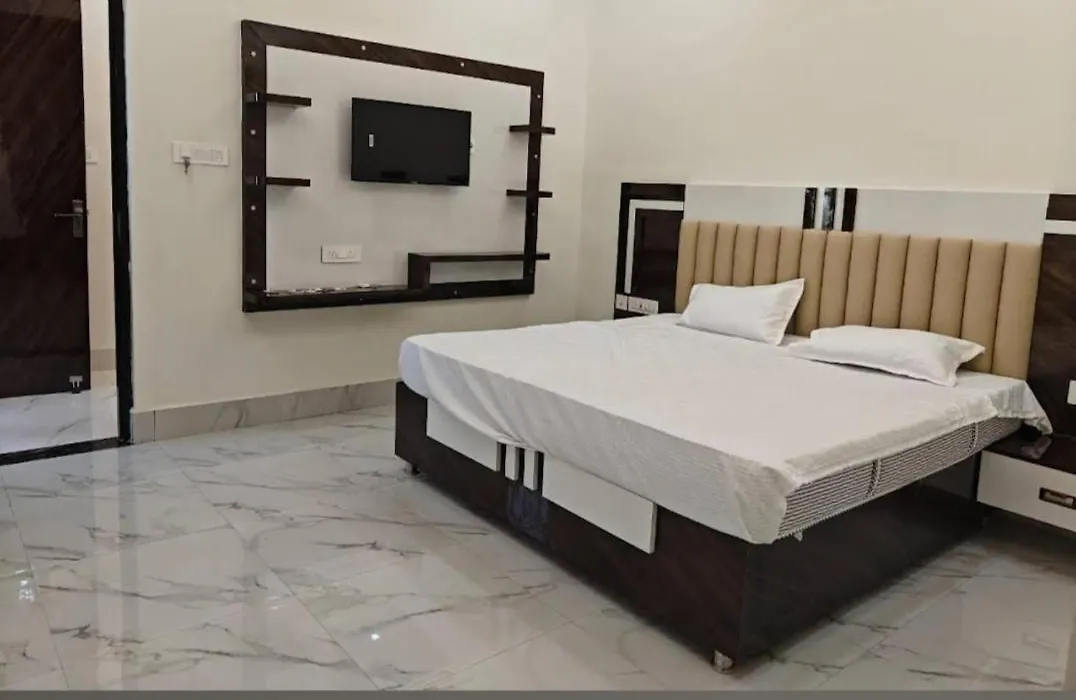 Hotel Dev Shree Dham-1