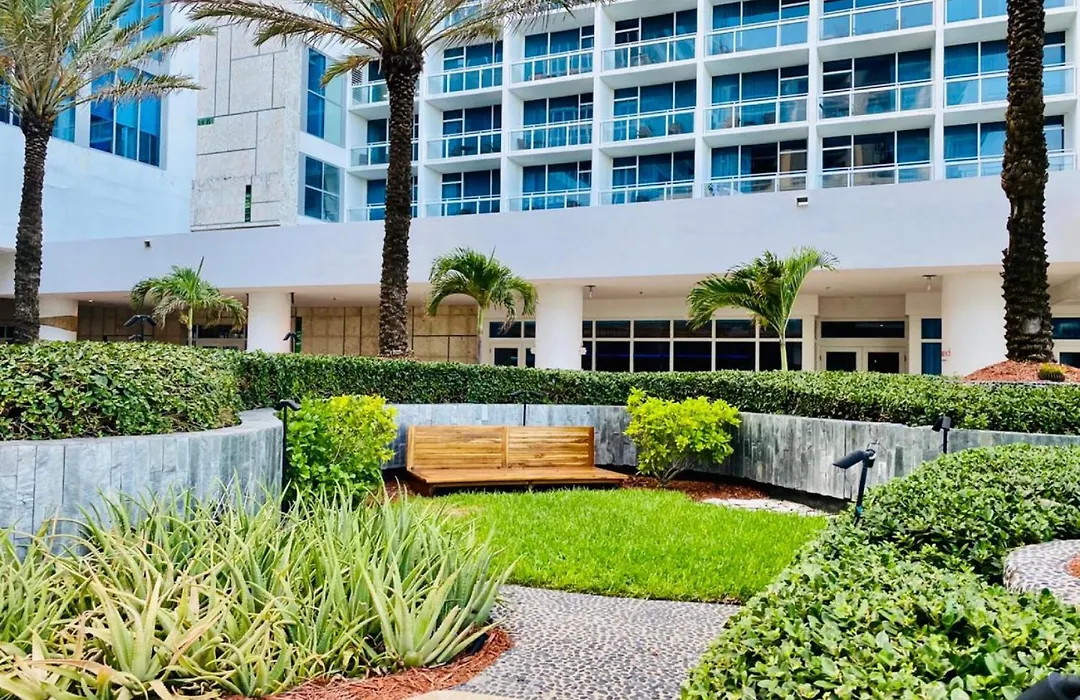 Carillon Miami Beach Private Luxury Suites-1