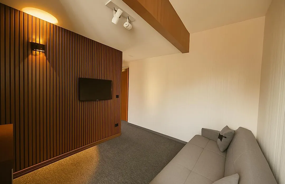 Black Art Otel-1