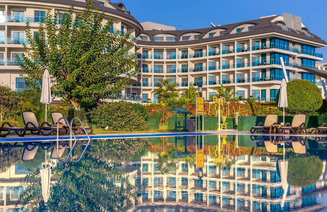 Commodore Elite Suites & Spa (Adults Only)-1