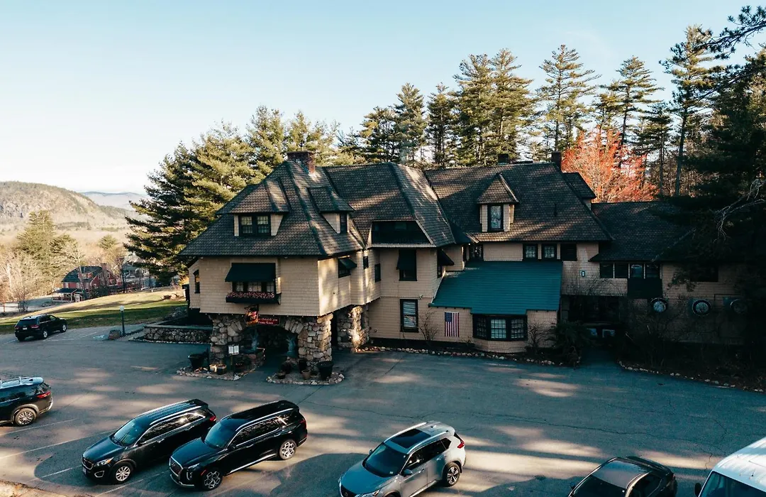 Stonehurst Manor Breakfast & Dinner Included-1