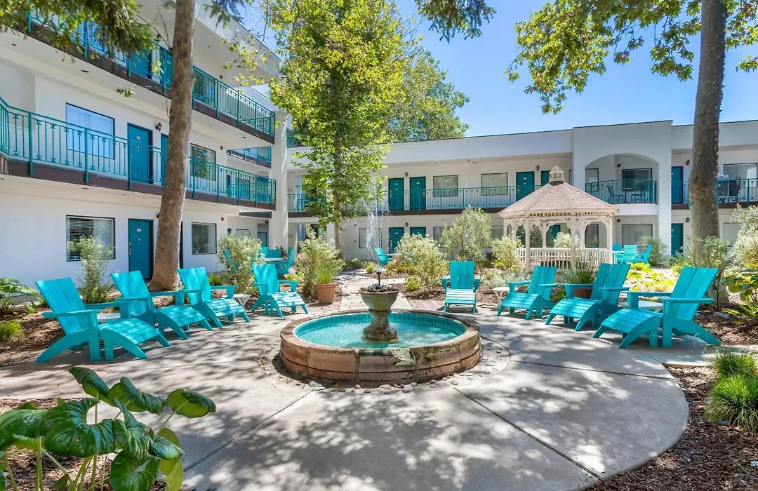 Quality Suites Downtown San Luis Obispo-1