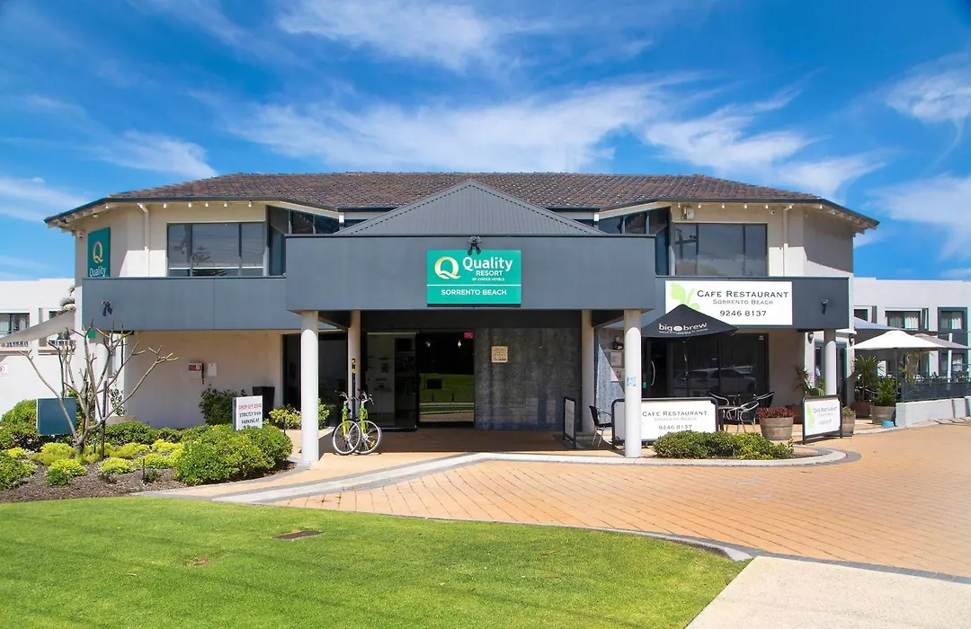 Quality Resort Sorrento Beach-1