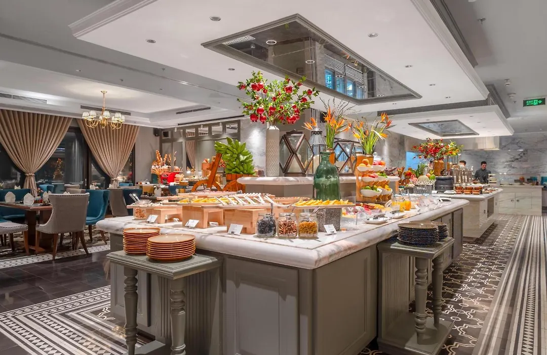 Peridot Grand Luxury Boutique Hotel-1