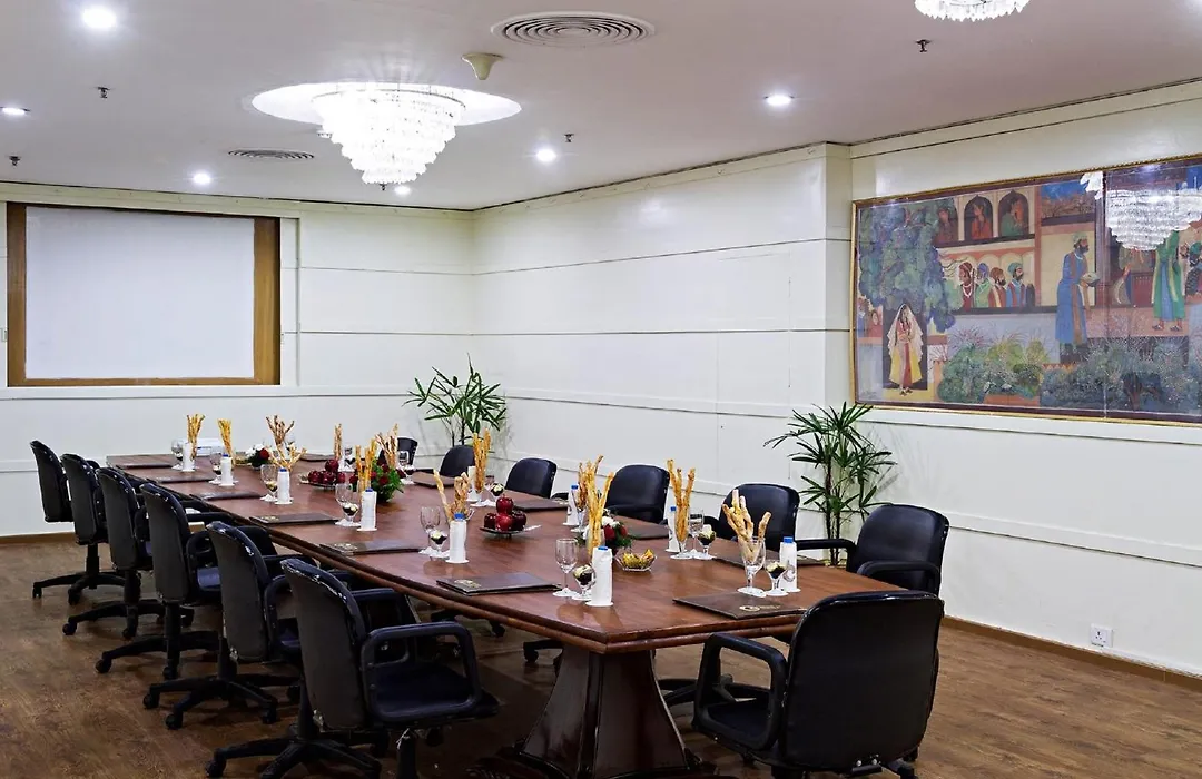 Clarks Avadh-1