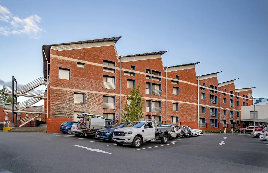 The Old Woolstore Apartment Hotel-1