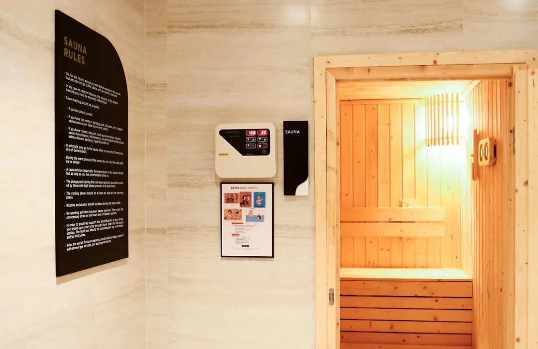 Floral Court Hotel & Residence Sukhumvit 13-1