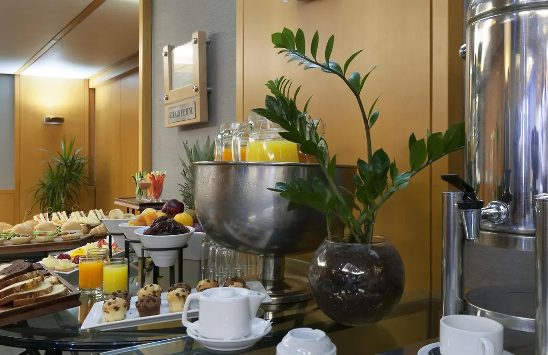 Le Commodore Hotel-1