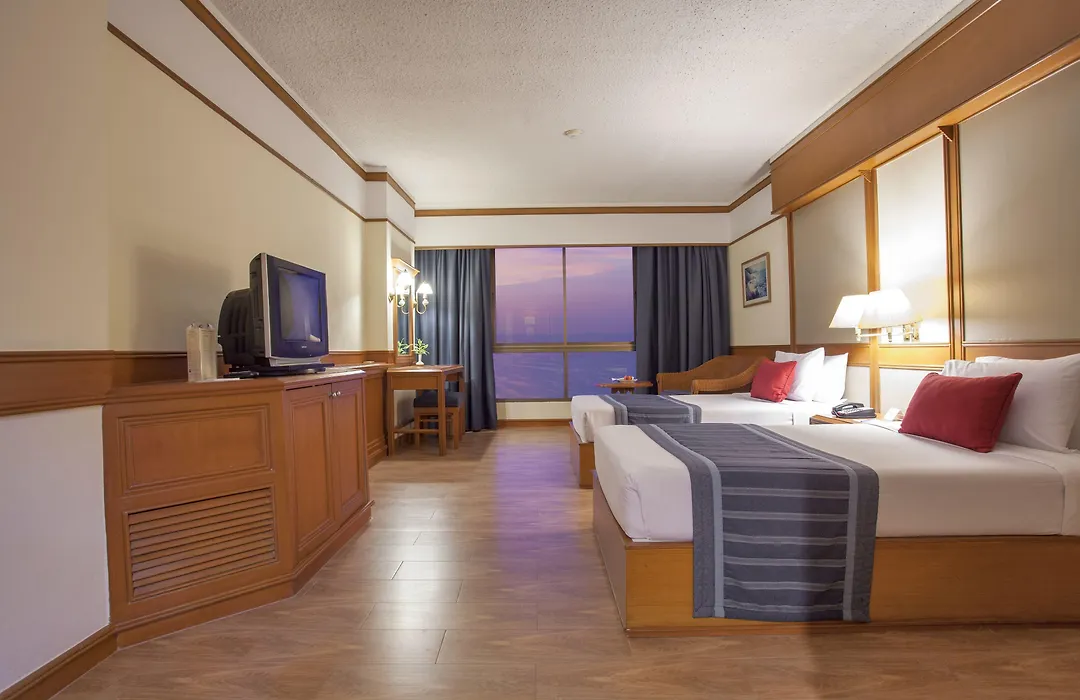 Cholchan Pattaya Beach Resort - Sha Extra Plus-1