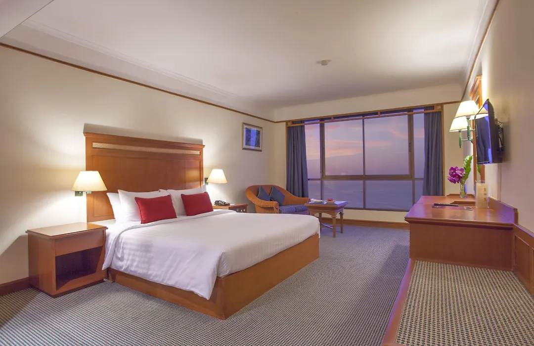 Cholchan Pattaya Beach Resort - Sha Extra Plus-1