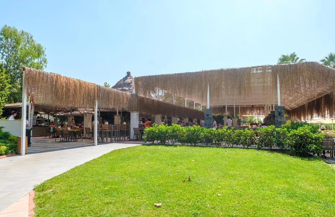 Aqua Fantasy Aquapark Hotel & Spa-1