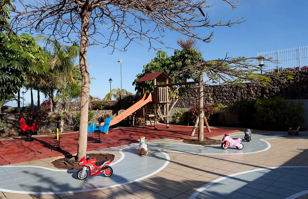 Adrian Hoteles Roca Nivaria-1