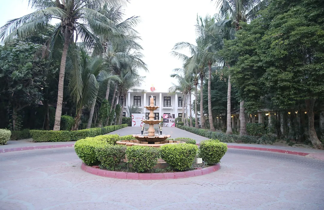Ramada Plaza By Wyndham Karachi Airport Hotel-1