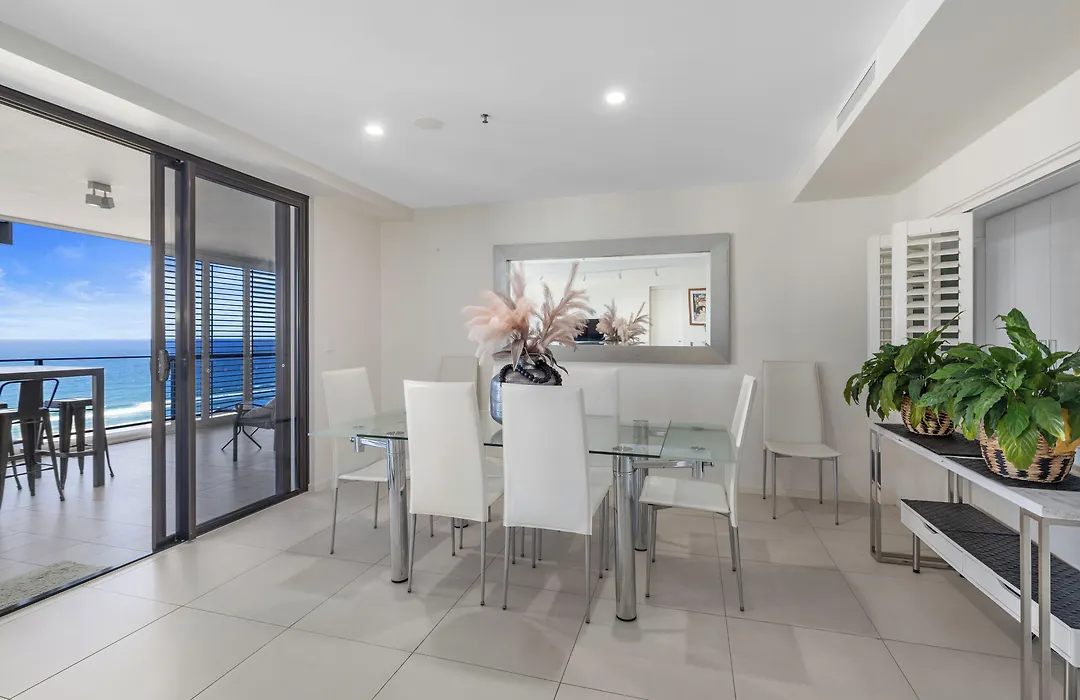 Ultra Broadbeach-1