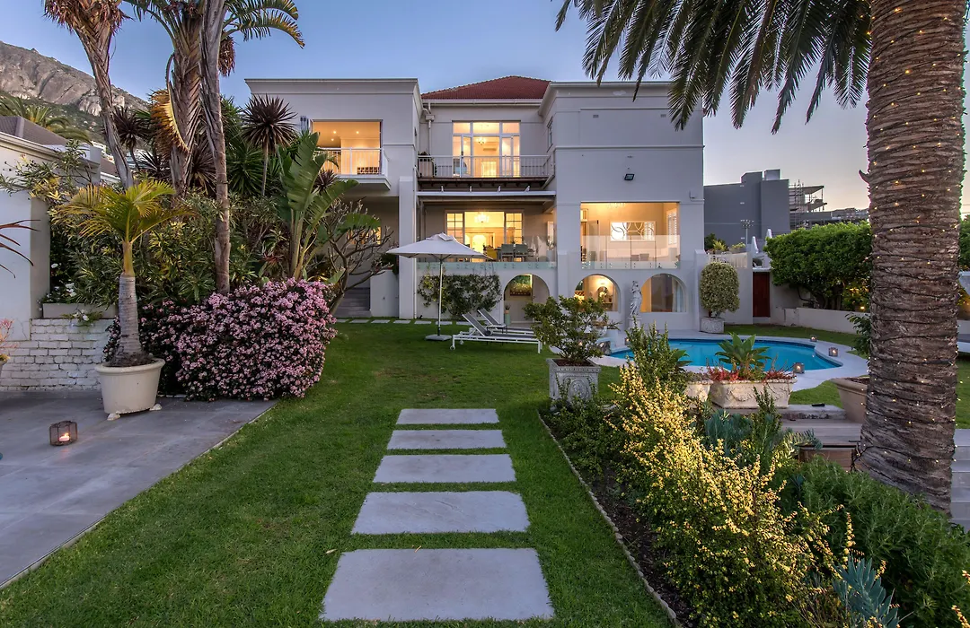 The Clarendon - Fresnaye-1